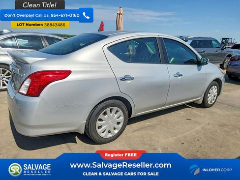 Used 2016 Nissan Versa SV FWD image 4
