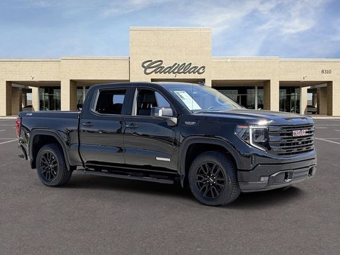 Used 2024 GMC Sierra 1500 Elevation w/ Elevation Premium Package AWD/4WD image 3