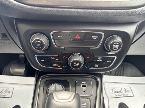 Used 2017 Jeep Compass Trailhawk AWD/4WD image 17