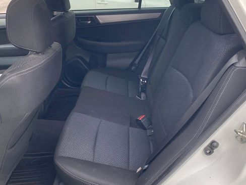 Used 2018 Subaru Outback 2.5i Premium image 8