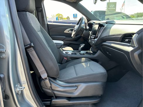 Certified 2023 Chevrolet Traverse LT FWD image 20