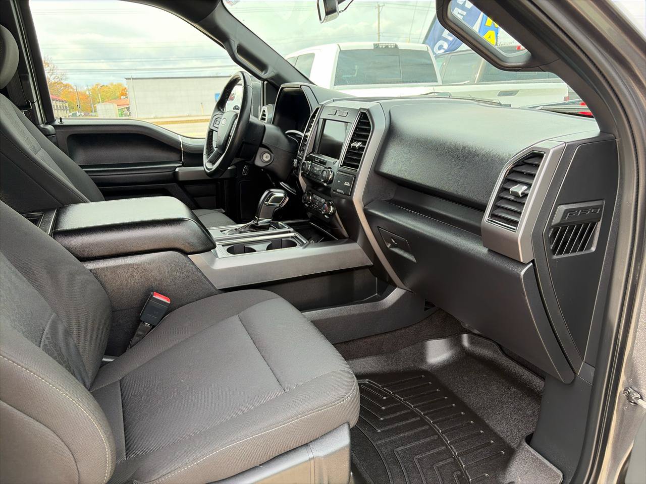Used 2020 Ford F150 XLT w/ Equipment Group 302A Luxury AWD/4WD image 13