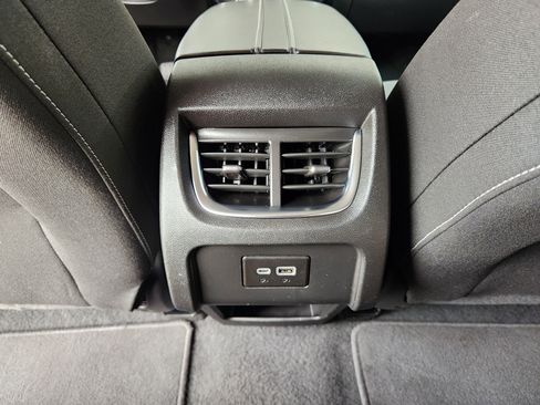 Used 2024 Chevrolet Blazer LT FWD image 32