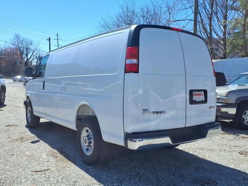 New 2026 GMC Savana 2500 w/ Driver Convenience Package image 5