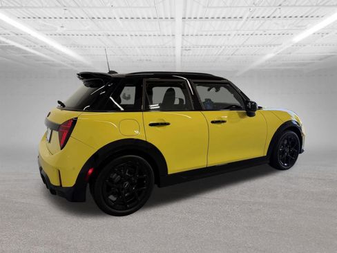 Certified 2026 MINI Cooper S FWD image 5