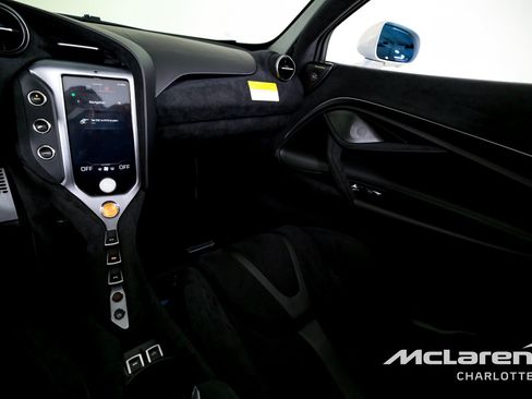 Used 2026 McLaren 750S Spider RWD image 17