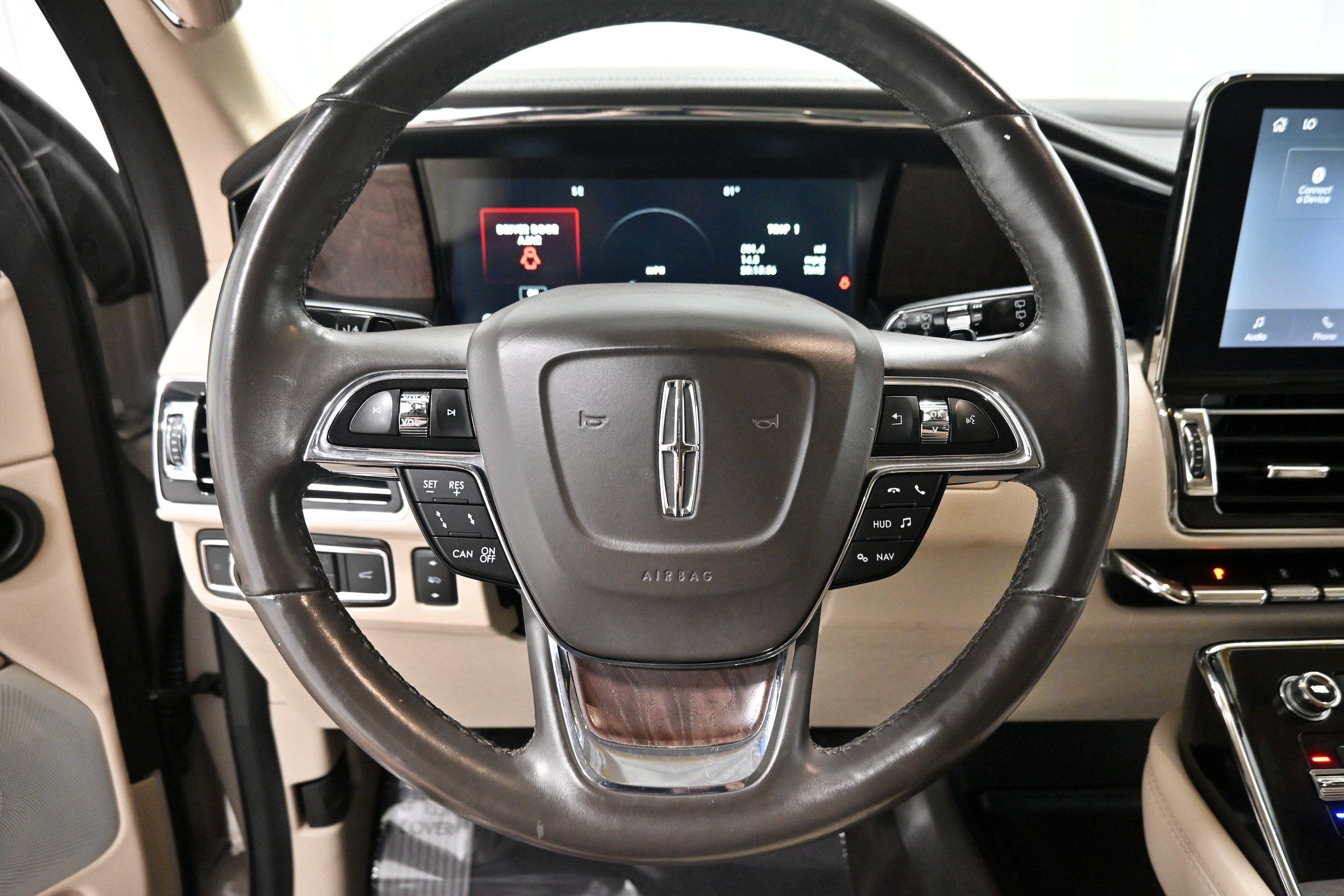 Used 2020 Lincoln Navigator Reserve w/ Luxury Package AWD/4WD image 7