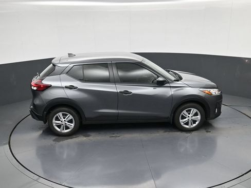 Certified 2025 Nissan Kicks Play S FWD image 34