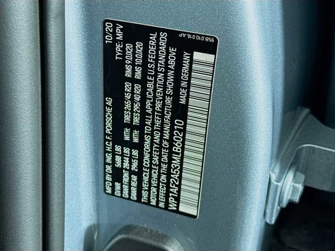 Used 2021 Porsche Macan Turbo image 30