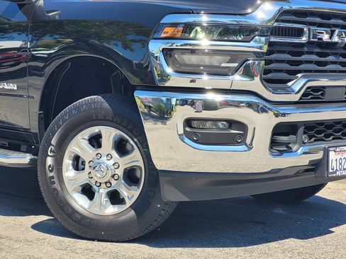Used 2026 RAM 2500 Big Horn AWD/4WD image 4