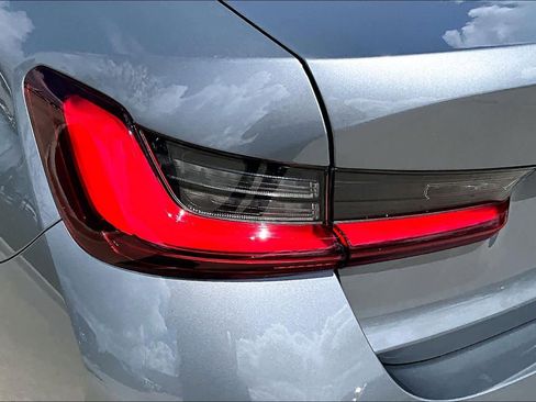 Used 2025 BMW 330i Sedan RWD image 28
