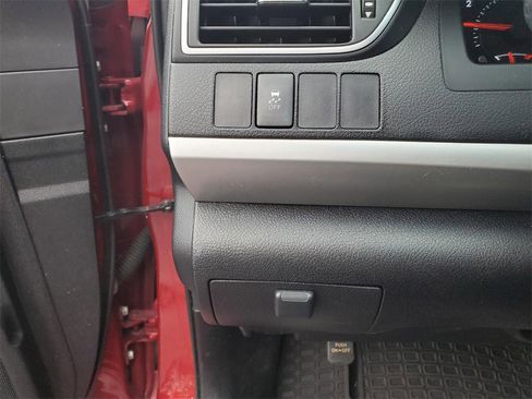 Used 2015 Toyota Camry SE image 19