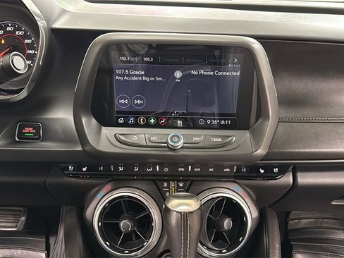 Used 2020 Chevrolet Camaro LT w/ RS Package image 10