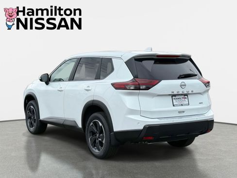 New 2026 Nissan Rogue SV AWD/4WD image 4