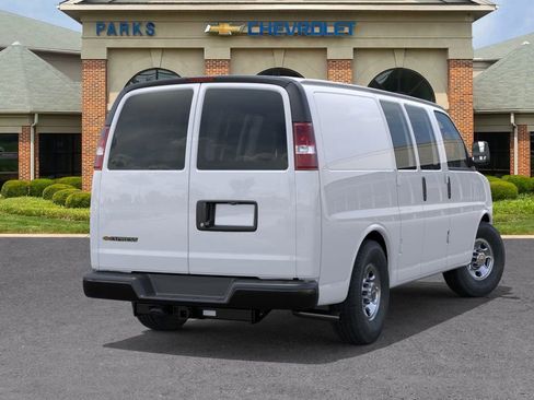 New 2026 Chevrolet Express 2500 image 5