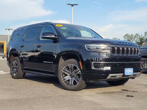 Used 2024 Jeep Wagoneer Series II AWD/4WD image 1