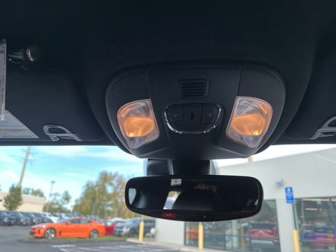 Used 2024 Jeep Compass Limited image 25