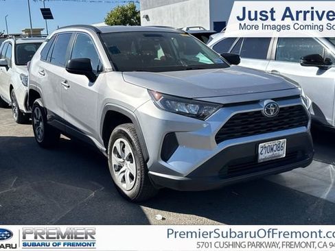 Used 2022 Toyota RAV4 LE AWD/4WD image 1