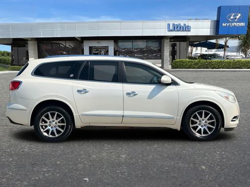 Used 2013 Buick Enclave Leather FWD image 9