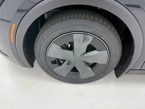 New 2026 Toyota Prius LE FWD image 7