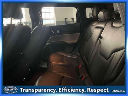 Used 2023 Jeep Compass Limited w/ Elite Group AWD/4WD image 11