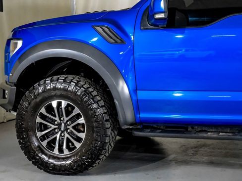 Used 2019 Ford F150 Raptor w/ Equipment Group 802A Luxury image 12