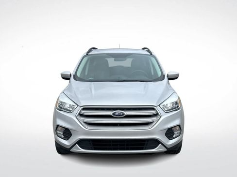 Used 2018 Ford Escape SE w/ SE Sync 3 Package FWD image 3