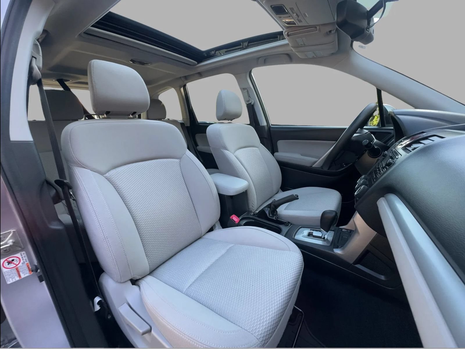 Used 2015 Subaru Forester 2.5i Premium w/ All-Weather Package AWD/4WD image 31