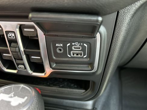 New 2025 Jeep Wrangler Sport S image 30