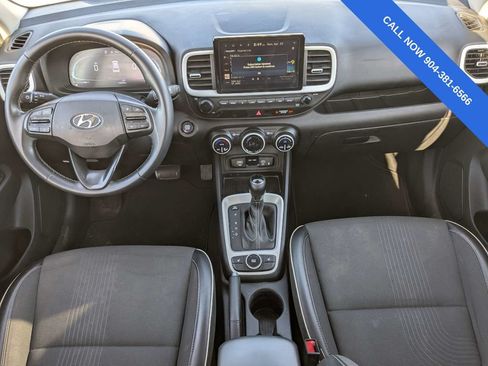 Used 2023 Hyundai Venue Limited FWD image 15