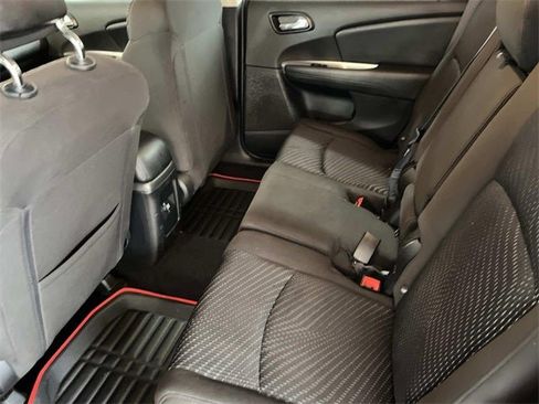 Used 2017 Dodge Journey SE image 15