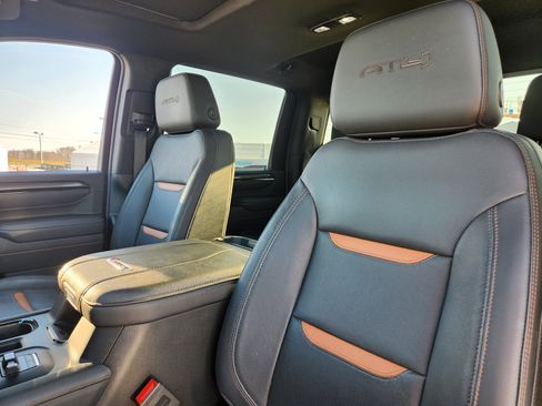 Used 2024 GMC Sierra 2500 AT4 w/ AT4 Premium Plus Package image 23
