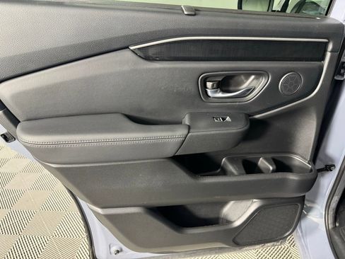 Used 2025 Honda Pilot Elite image 26