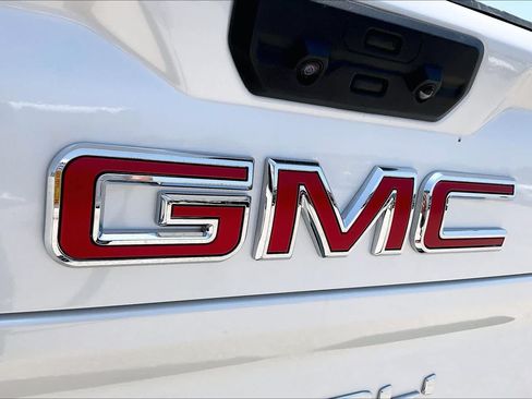 Used 2024 GMC Sierra 2500 Denali w/ Denali Reserve Package AWD/4WD image 31