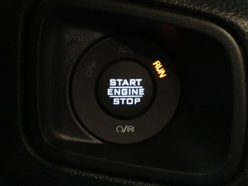 New 2026 Jeep Gladiator Sport AWD/4WD image 32