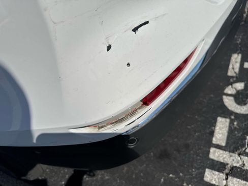 Used 2021 Chevrolet Equinox LT image 10