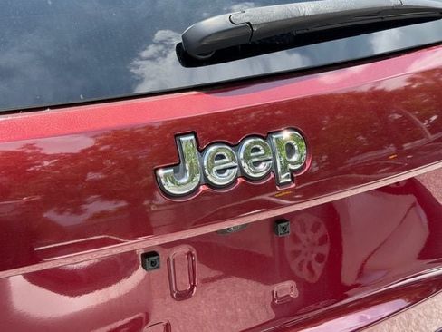 Used 2019 Jeep Grand Cherokee Overland w/ Trailer Tow Group IV RWD image 10