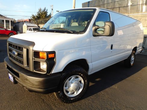 Used 2008 Ford E-350 and Econoline 350 Extended Super Duty image 3
