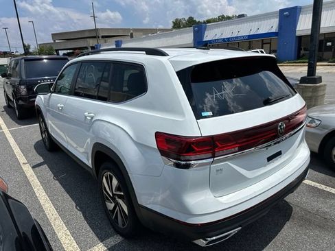 Used 2024 Volkswagen Atlas SE FWD image 6