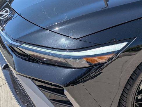 Used 2025 Hyundai Elantra N Line FWD image 11
