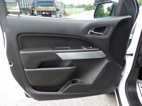 Used 2022 Chevrolet Colorado LT w/ Fleet Safety Package image 14