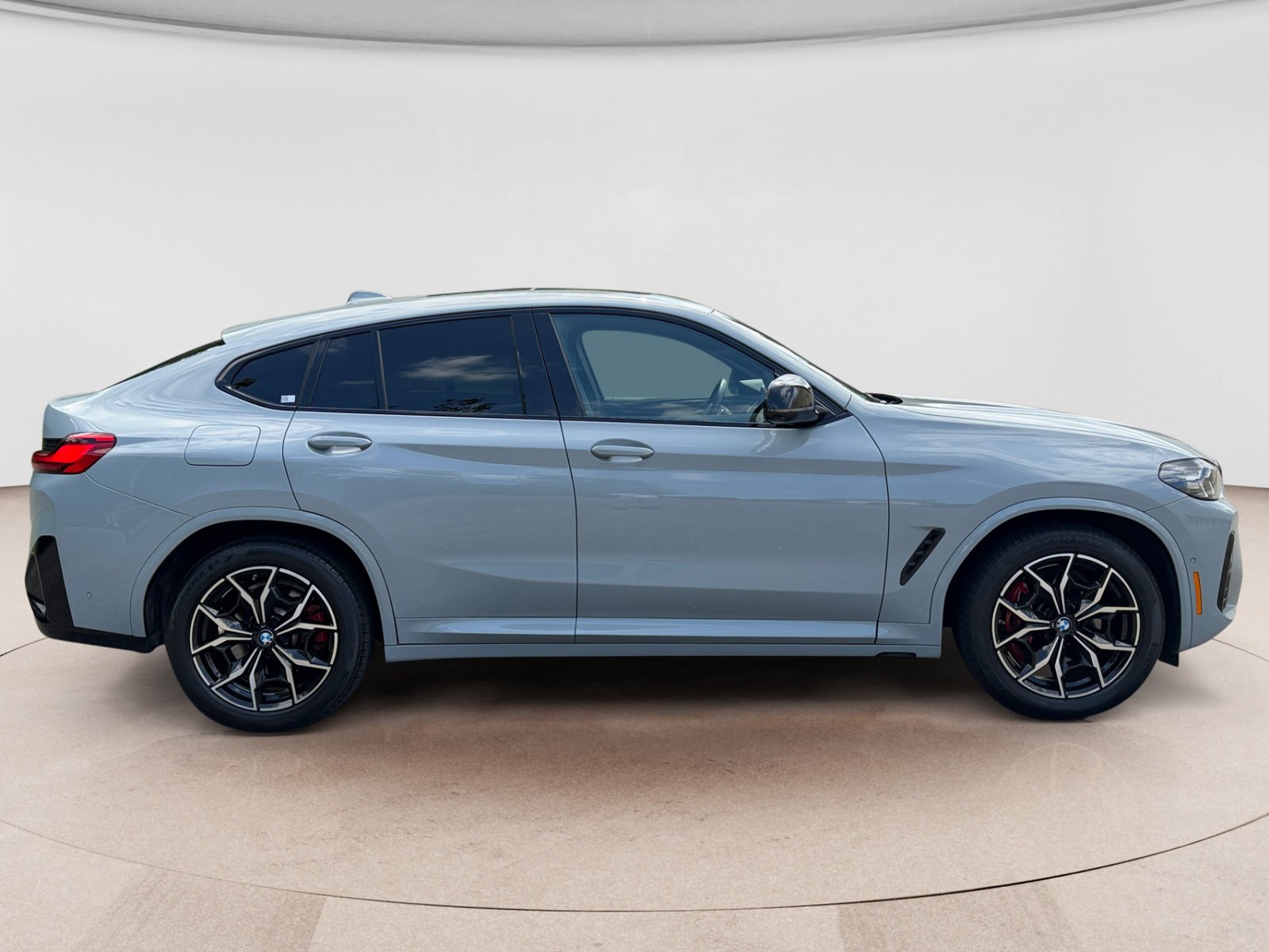 Used 2024 BMW X4 M40i w/ Premium Package AWD/4WD image 6