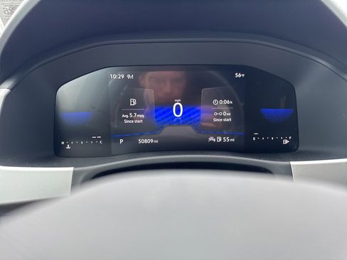 Used 2023 Volkswagen Atlas Cross Sport SE image 11