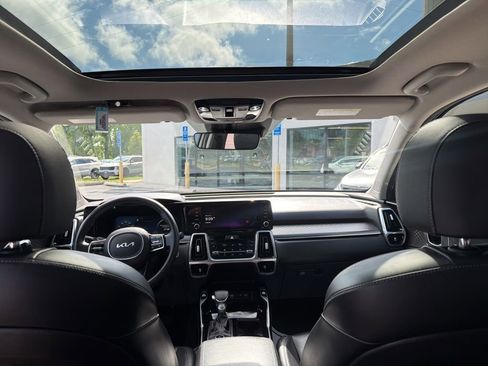 Certified 2023 Kia Sorento SX AWD/4WD image 23