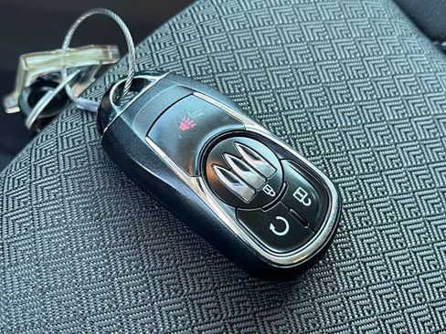 Used 2025 Buick Encore GX Preferred image 22