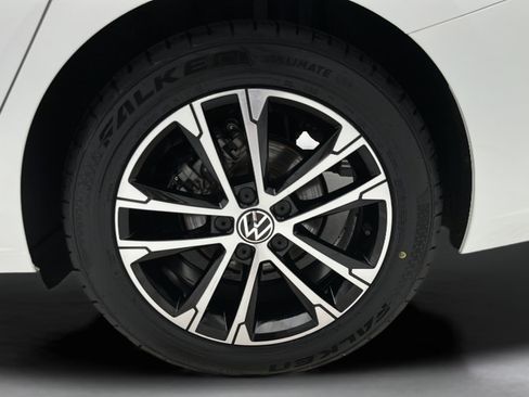 Used 2025 Volkswagen Jetta Sport FWD image 9