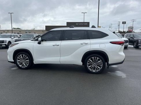 Used 2021 Toyota Highlander Platinum AWD/4WD image 8