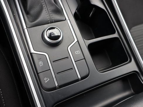 Used 2022 Kia Sorento LX image 9