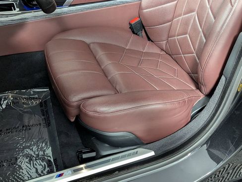 Certified 2023 BMW 740i w/ Executive Package RWD image 22