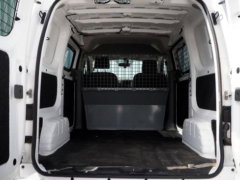 Used 2020 Nissan NV200 SV w/ Sliding Glass Door Package image 20